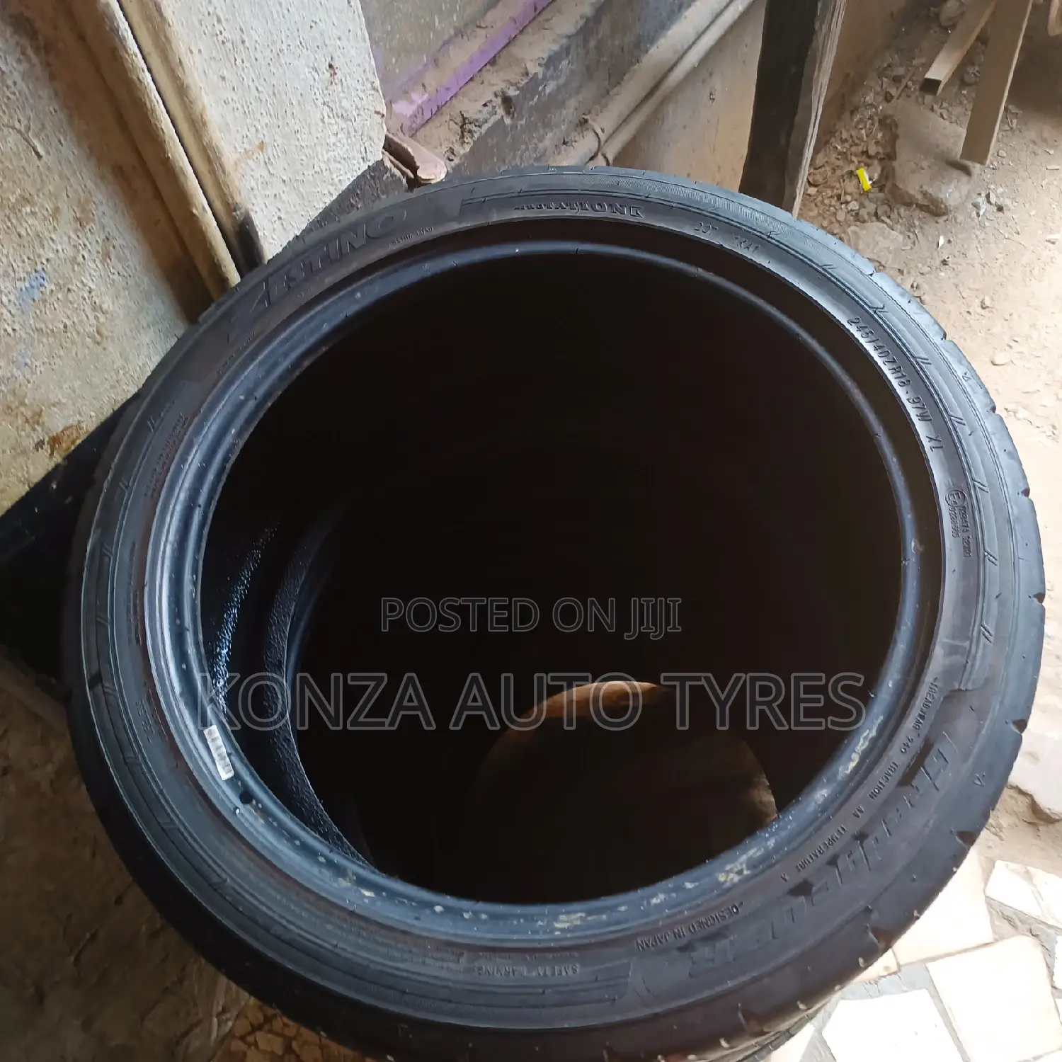 Alituro Tyres Size 245/40r18 Per Pc