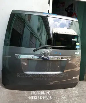 Toyota Noah ZRR70 Boot/ Tail Gate