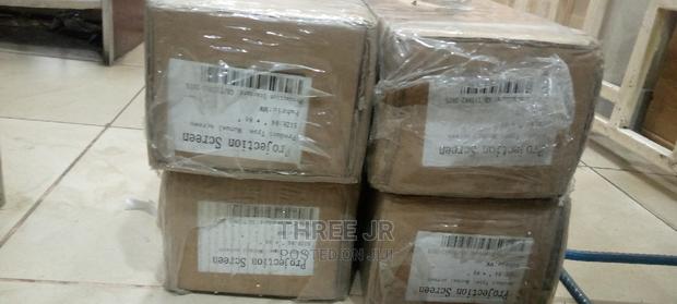 Projections Screens Creats a Presentable Image Presentation - thumbnail 3