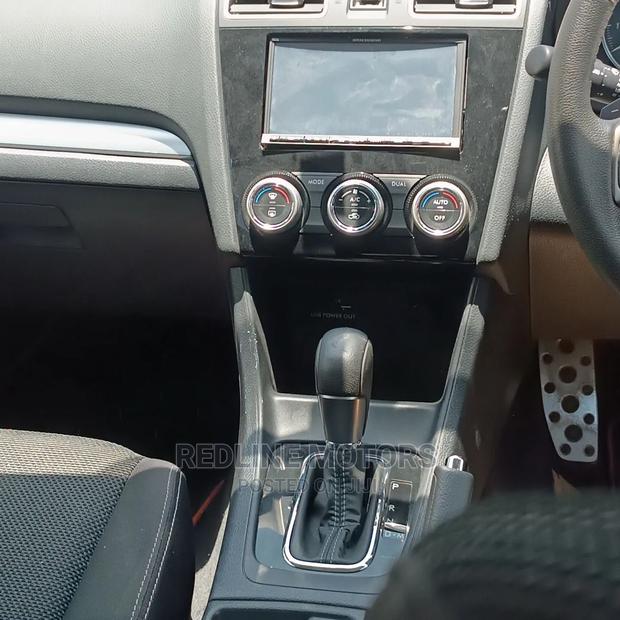 Subaru XV 2016 Silver - thumbnail 2
