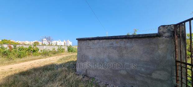 Serena, 2.3 Acre Land on Sale - thumbnail 3