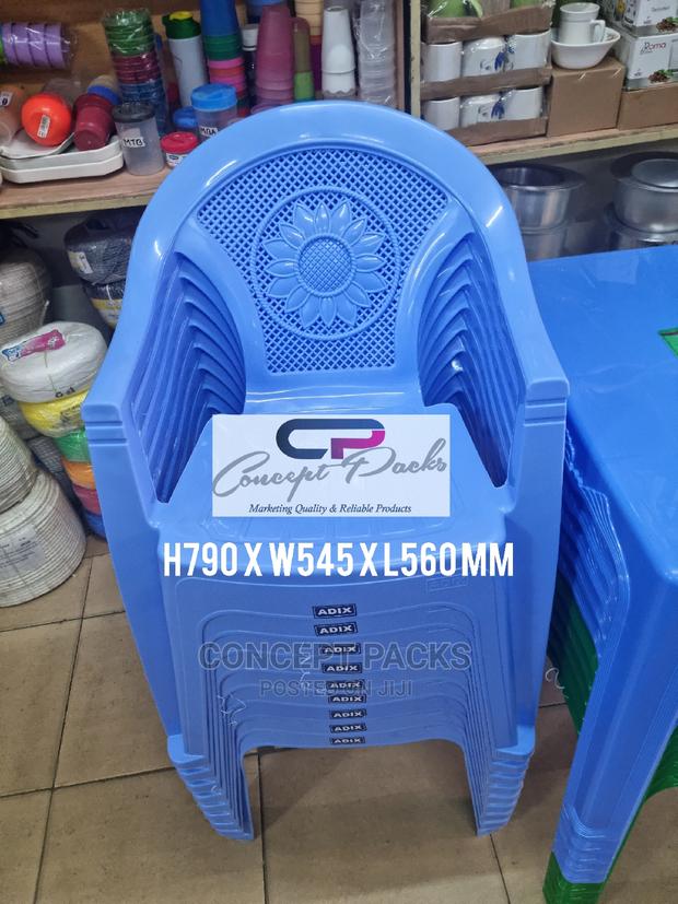 OFFER!!Plastic Chair. With Arms. - main view