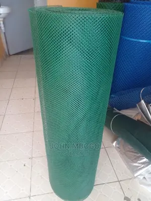 Plastic Chicken Mesh .