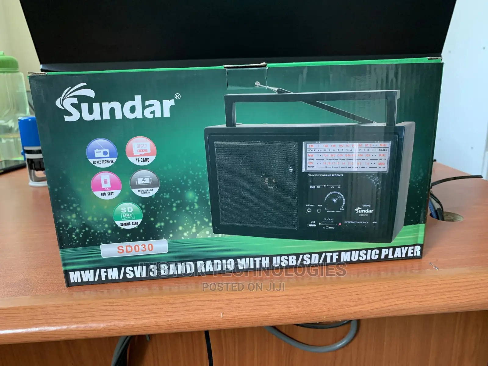 Sundar Sd029 Rechargeable and Battery Radio USB Mp3 Fm Am Sw