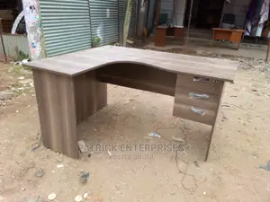 Morden Executive Lshaped Desk 5 by 4fitts