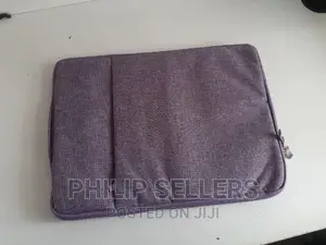Hinterior Is Made of Velvet Material, Protect Your Laptop A