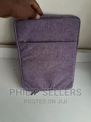 Hinterior Is Made of Velvet Material, Protect Your Laptop A