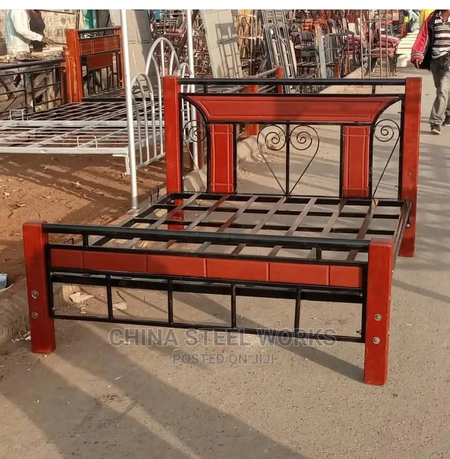 5 by 6 Metalic Frame Mahogany Stand