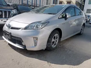 Toyota Prius 2016 Silver