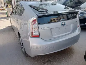 Toyota Prius 2016 Silver