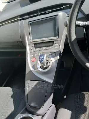 Toyota Prius 2016 Silver