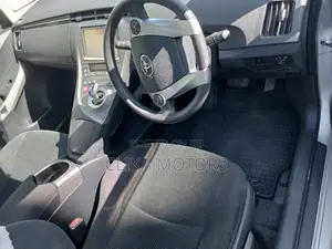 Toyota Prius 2016 Silver