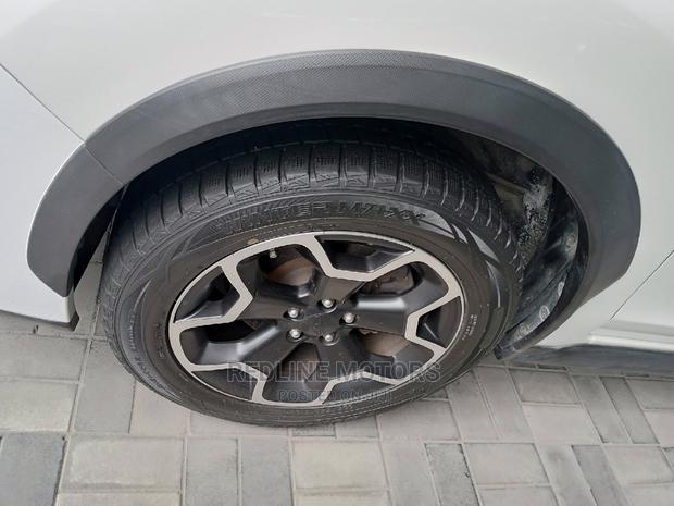 Subaru XV 2016 White - thumbnail 3
