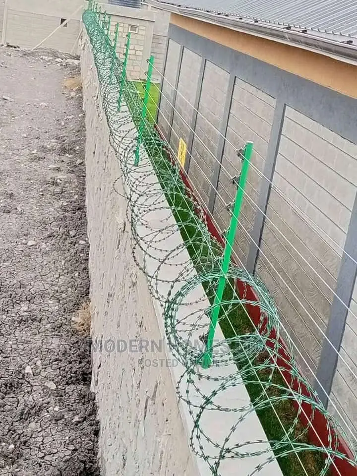 Green Razor Fence and Electric Fence