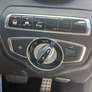 Mercedes-Benz C200 2016 Pearl