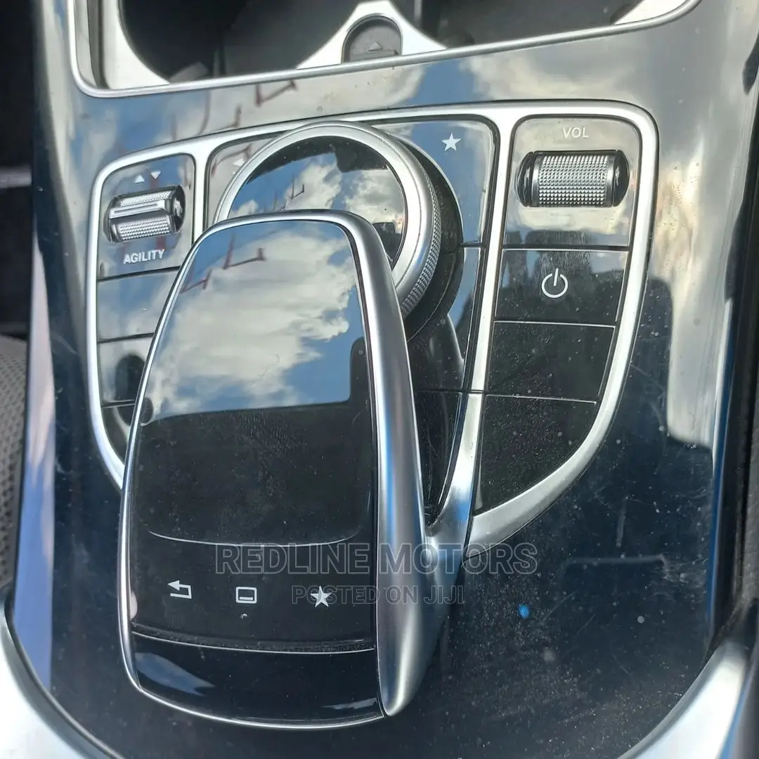 Mercedes-Benz C200 2016 Pearl