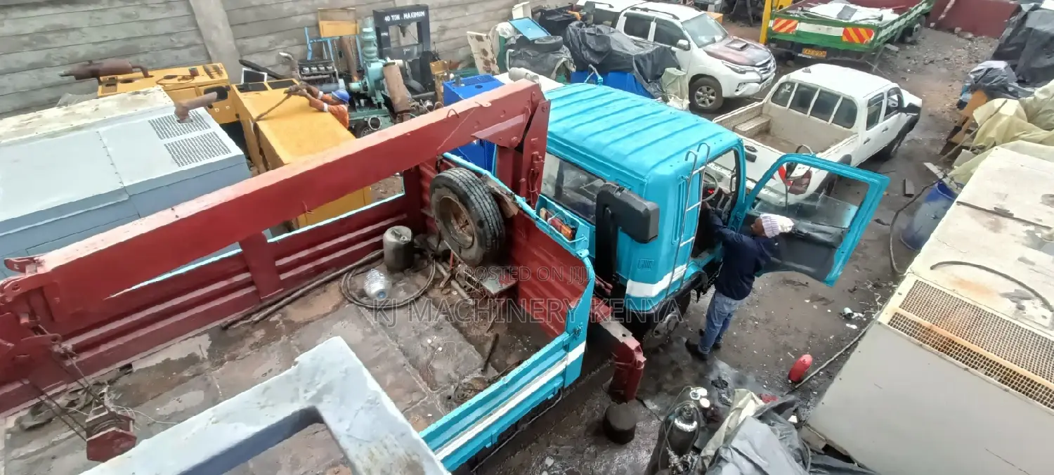 3tonne Crane Truck for Hire