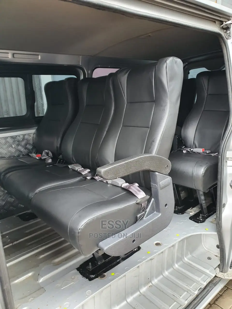 Quality Reclining and Non-Reclining Shuttle Seats