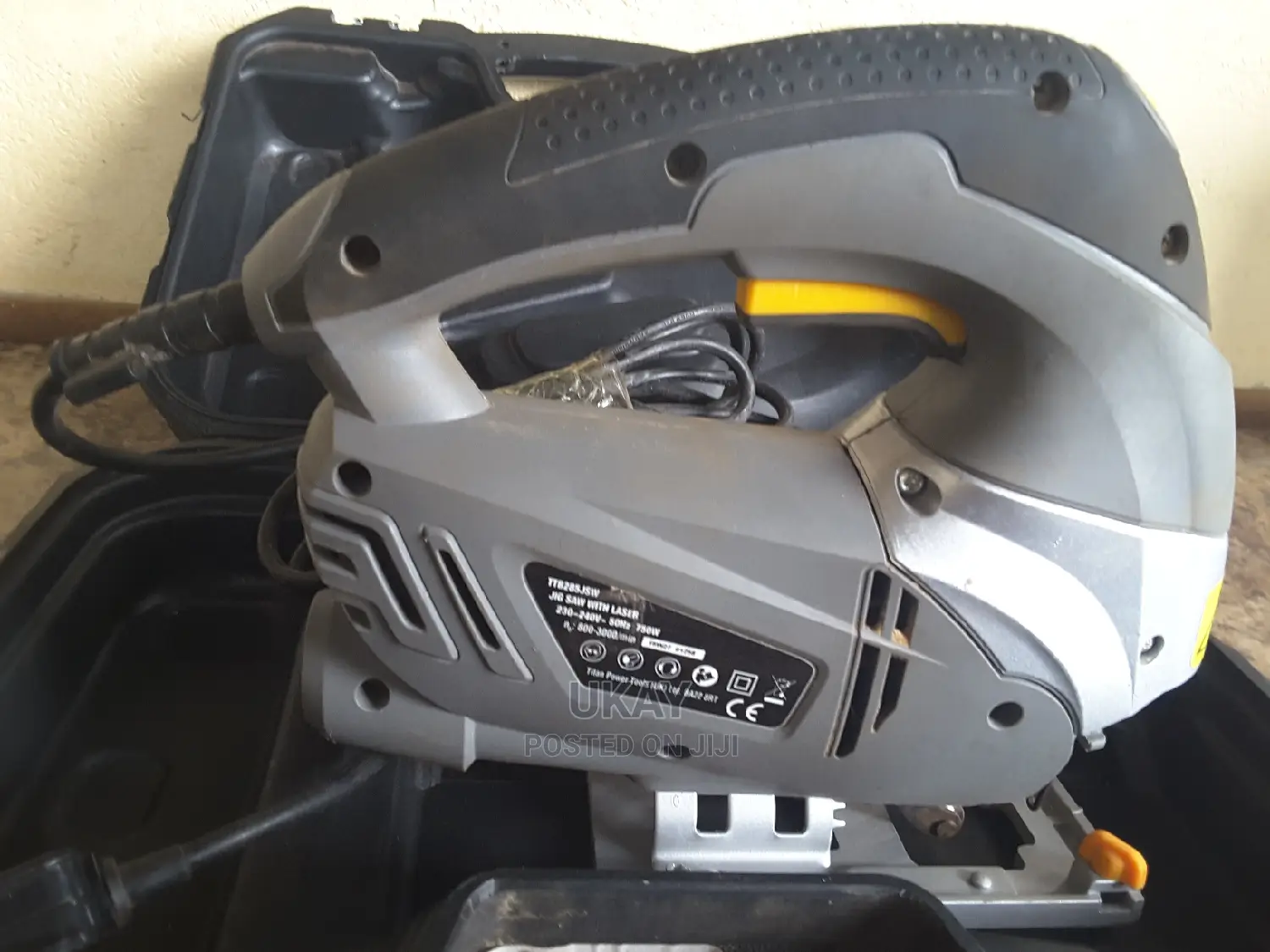 EX-UK Titan Jigsaw 240V.