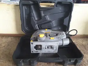 EX-UK Titan Jigsaw 240V.