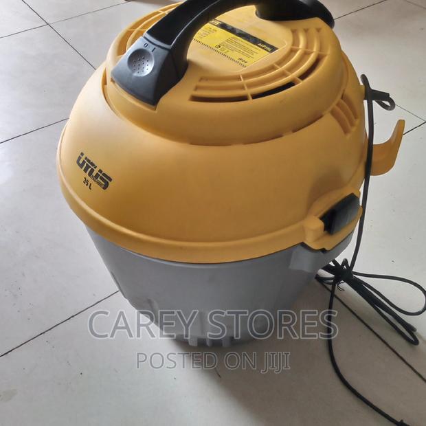 Modern Vacuum Cleaner - thumbnail 4