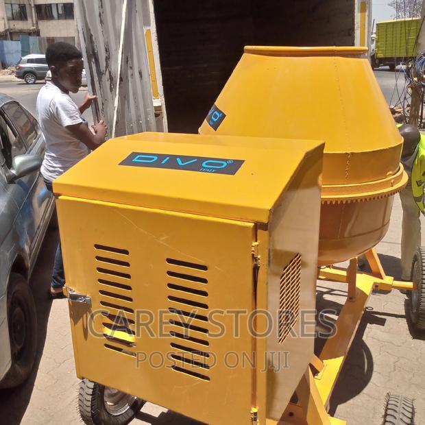 500L Concrete Mixer - thumbnail 4