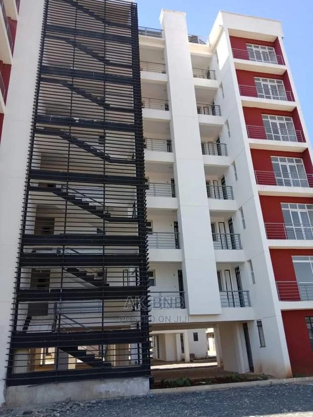 Furnished 1bdrm Apartment in Racecourse Gardens for rent