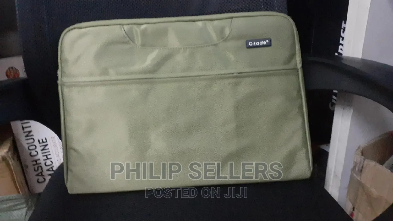 Waterproof and Soft Fleece Interior Design Makes This Portab