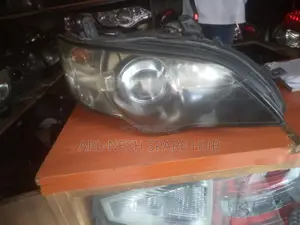 Legacy Bp 5 Headlight Xenon