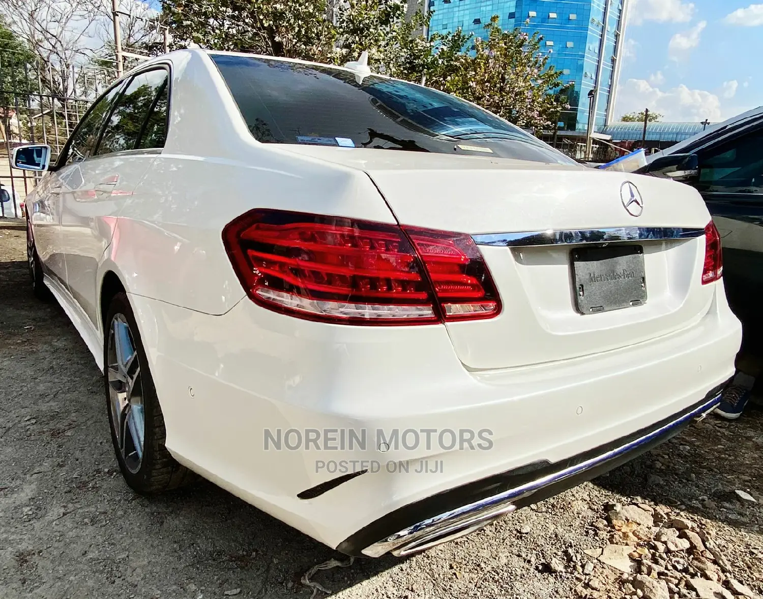 Mercedes-Benz E250 2015 Off white