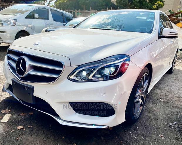 Mercedes-Benz E250 2015 Off white - main view