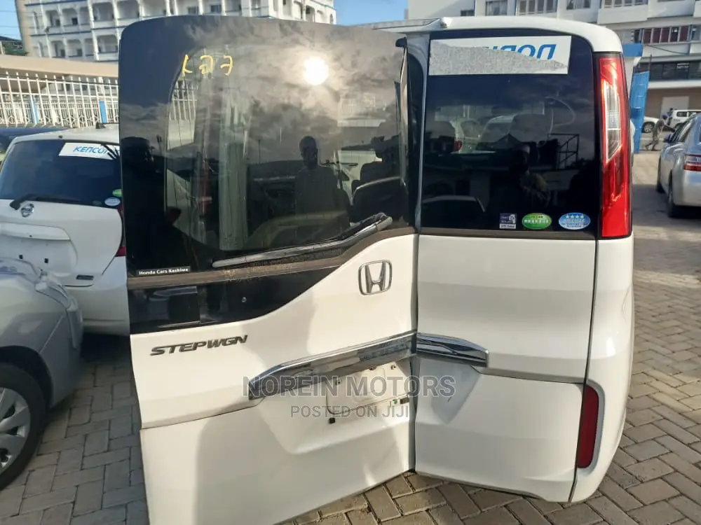 Honda Stepwgn 2015 Beige