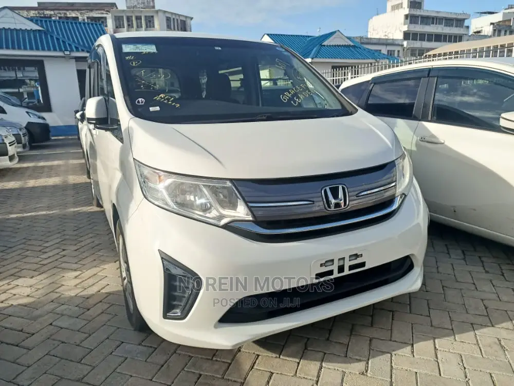 Honda Stepwgn 2015 Beige