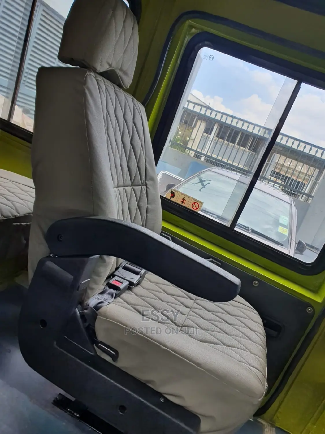 Tour Land Cruiser Sests in Automotive Fabric