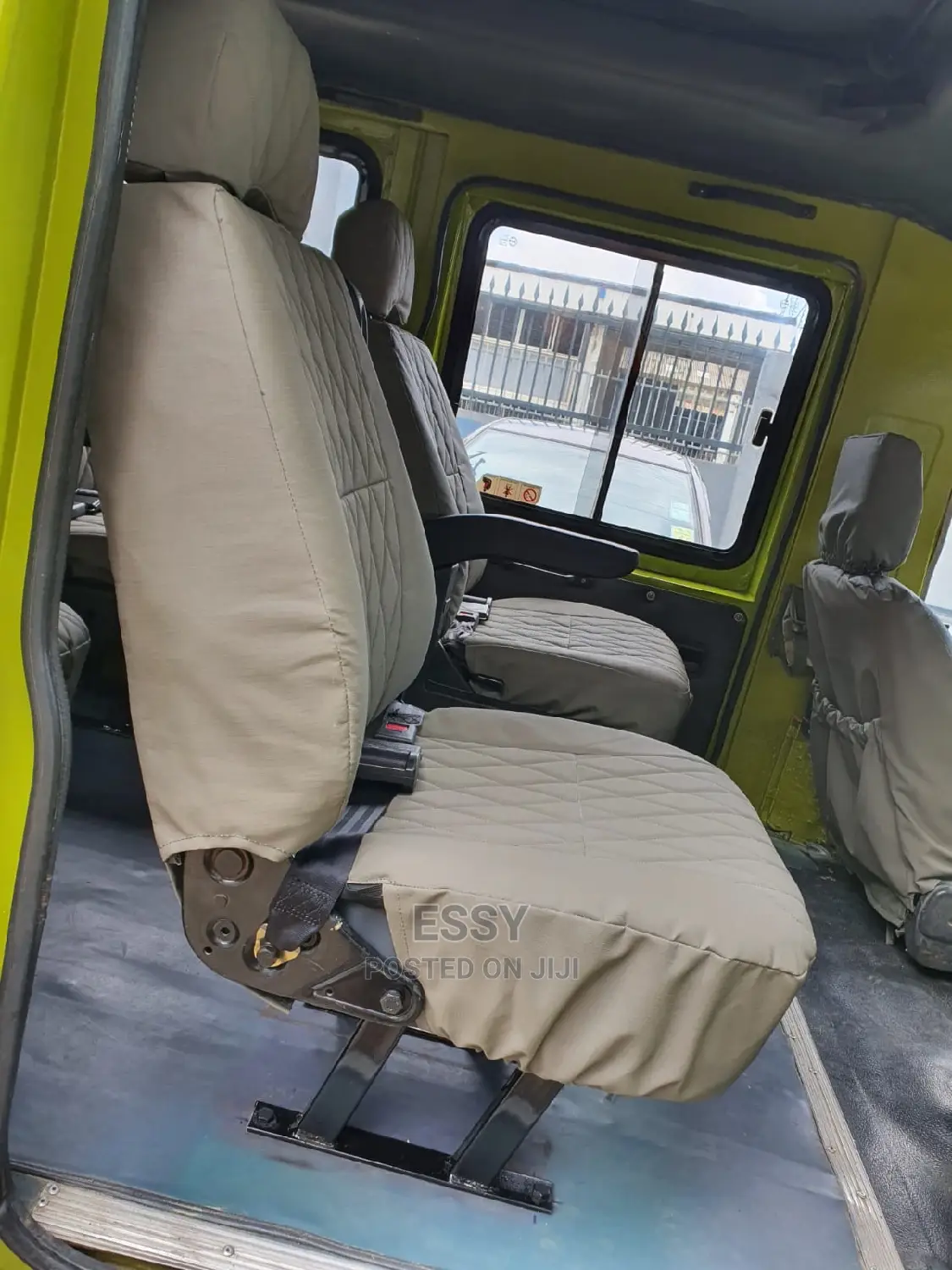 Tour Land Cruiser Sests in Automotive Fabric