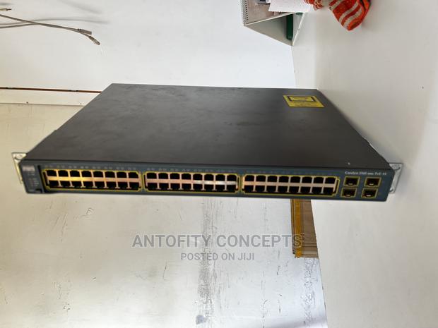 Cisco Catalyst 3560 48port POE Switch - thumbnail 2