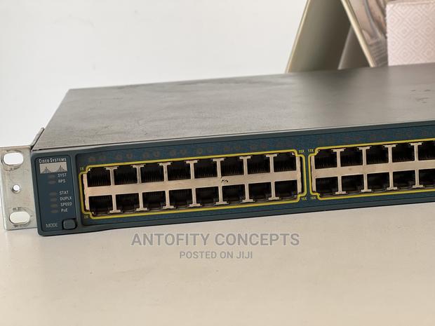 Cisco Catalyst 3560 48port POE Switch - thumbnail 3