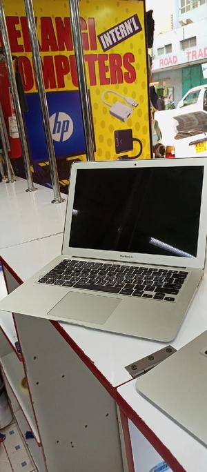 Laptop Apple MacBook 2013 4GB Intel Core I5 SSD 128GB - main view