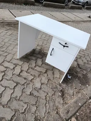 Morden Manicure Desk 1mtr