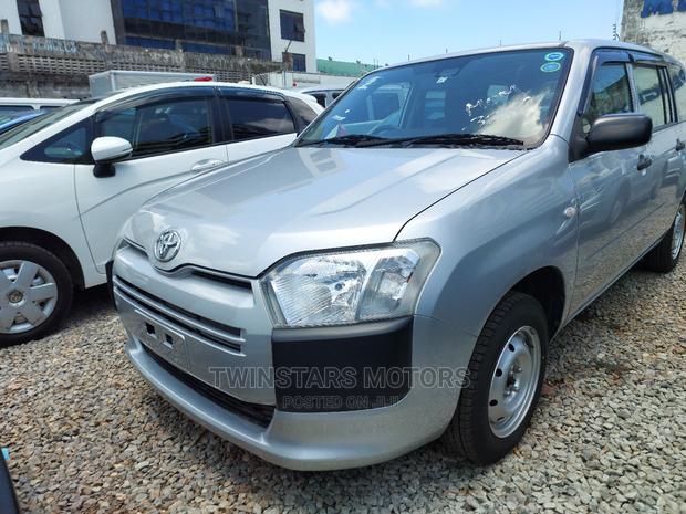 Toyota Succeed 2017 Silver - thumbnail 3