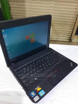 Laptop Lenovo 300e 4GB Intel Celeron HDD 320GB