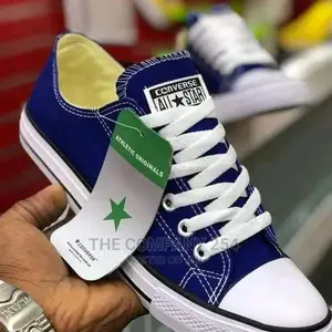 *Converse Allstars Chuck Taylor Fully Restocked