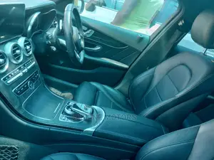 Mercedes-Benz C180 2016 Off White