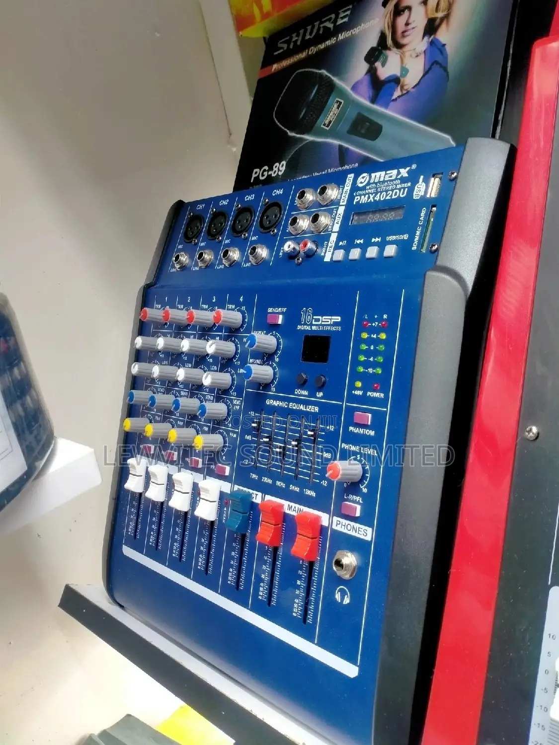Powered 4 Channels Mixer