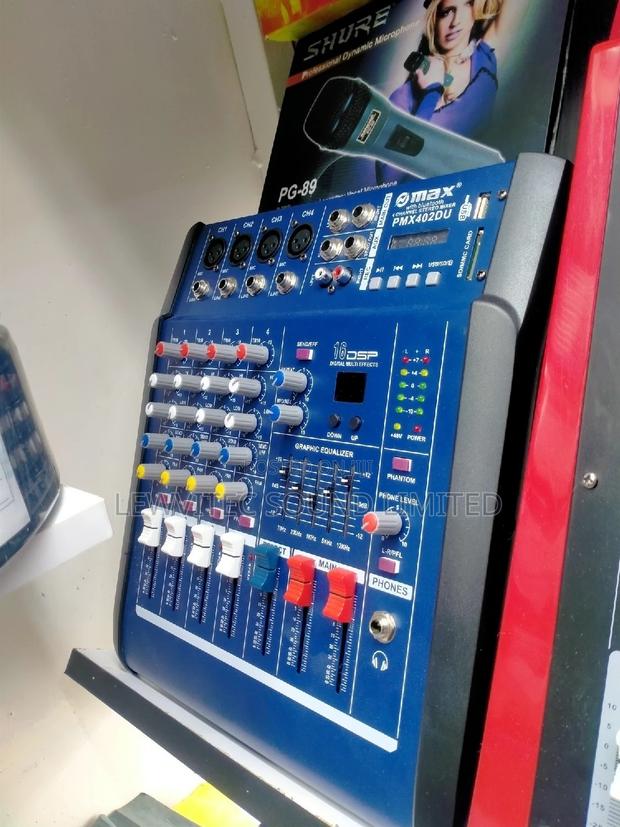Powered 4 Channels Mixer