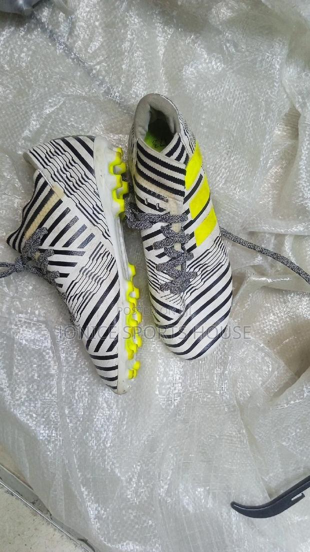 Kids Soccer Boots - main view