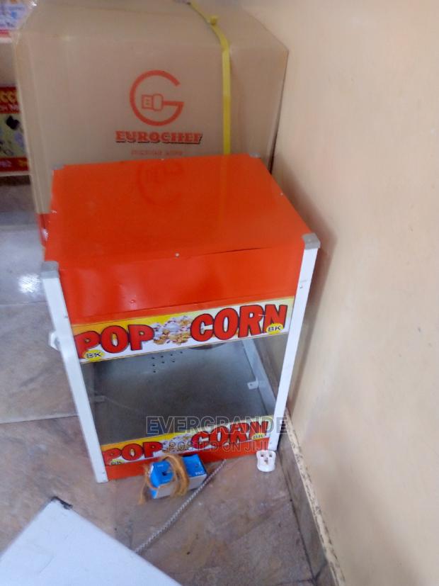 Classic Popcorn Machine - main view