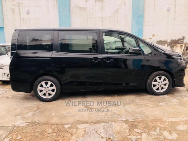 Toyota Voxy 2015 Black - thumbnail 3