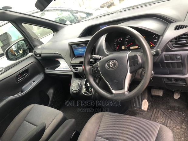 Toyota Voxy 2015 Black - thumbnail 7