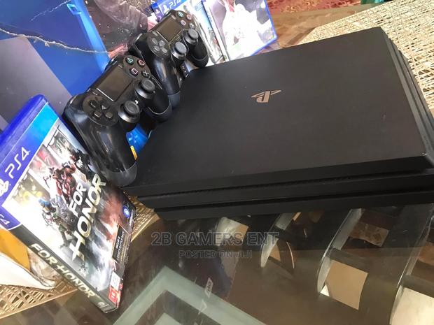 Ps4 Pro, 2 Pads, - thumbnail 5